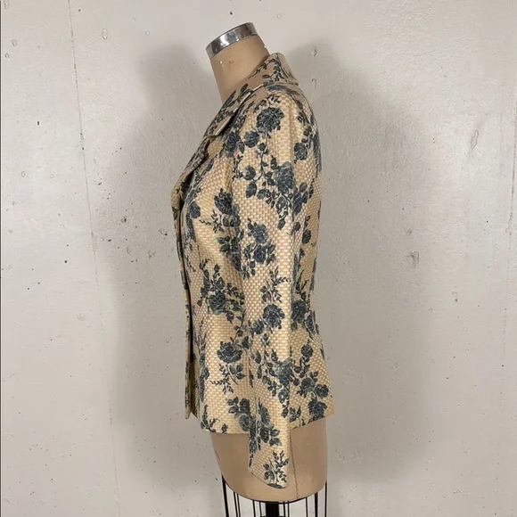 Peggy Jennings Cream Floral Blazer with Notched Lapel Medium - Picture 3 of 6